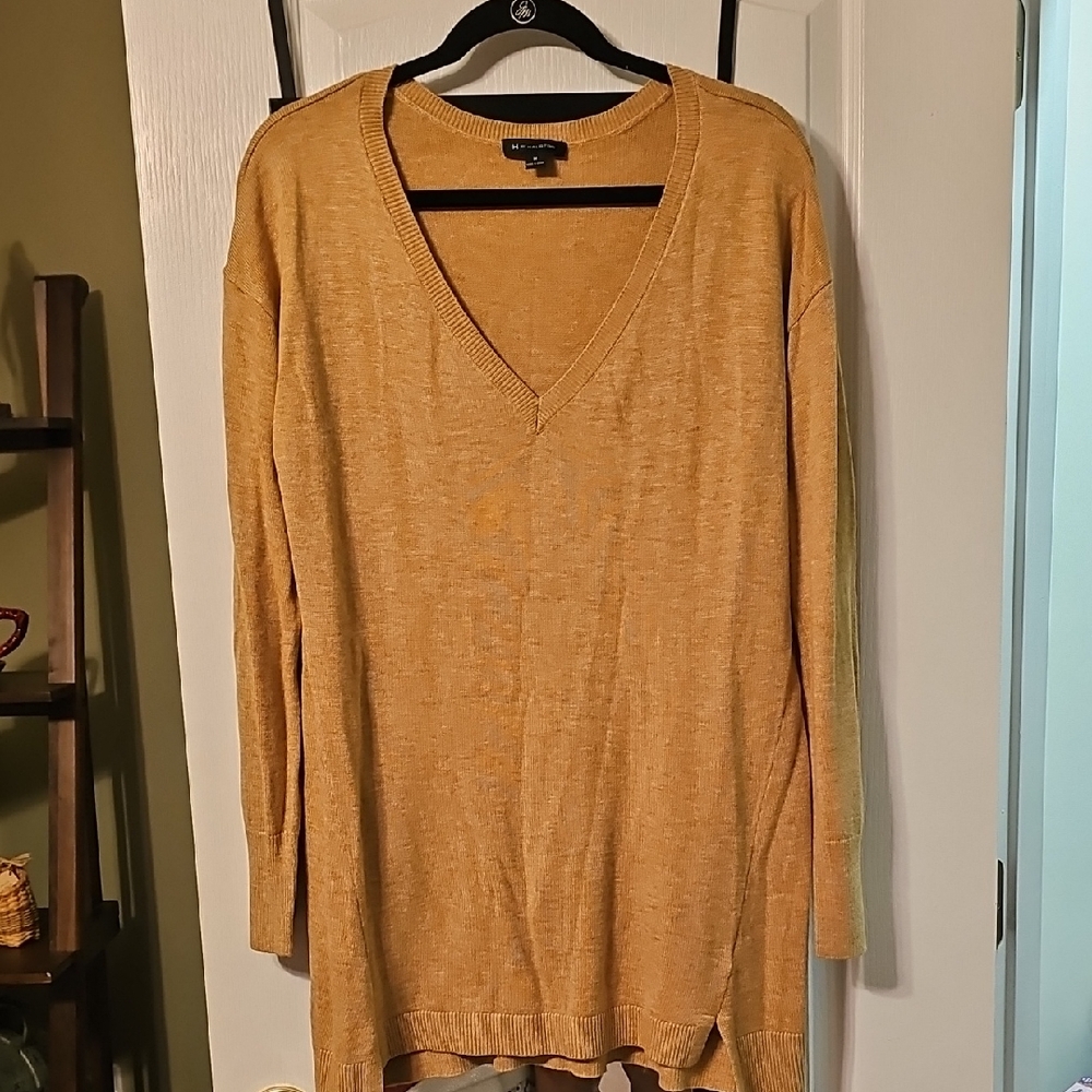 HALSTON V NECK TUNIC SWEATER